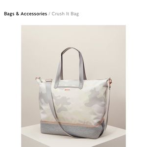 Stella & Dot Crush It bag and makeup bag